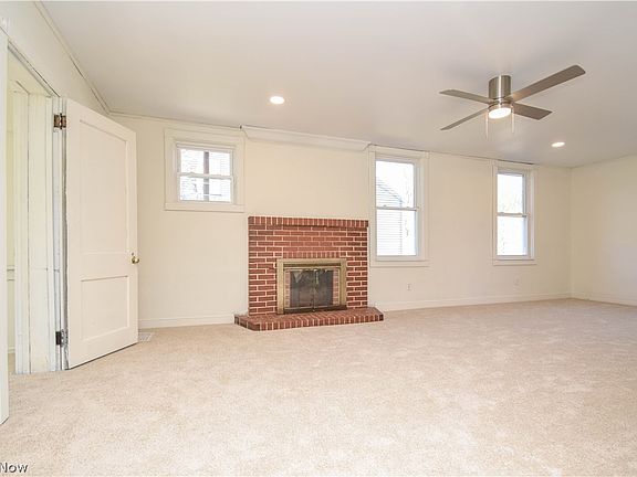 4th image of 1220 N Ellsworth Ave