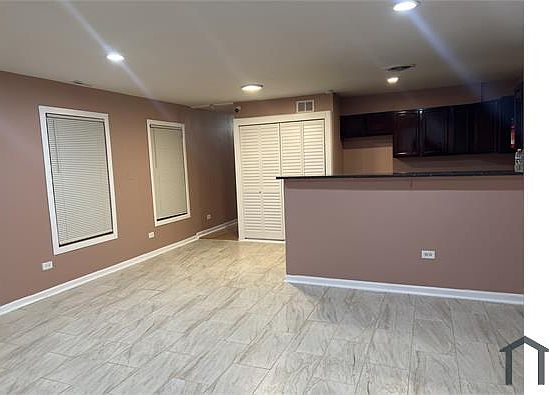 4th image of 1407 E 71st Pl #1