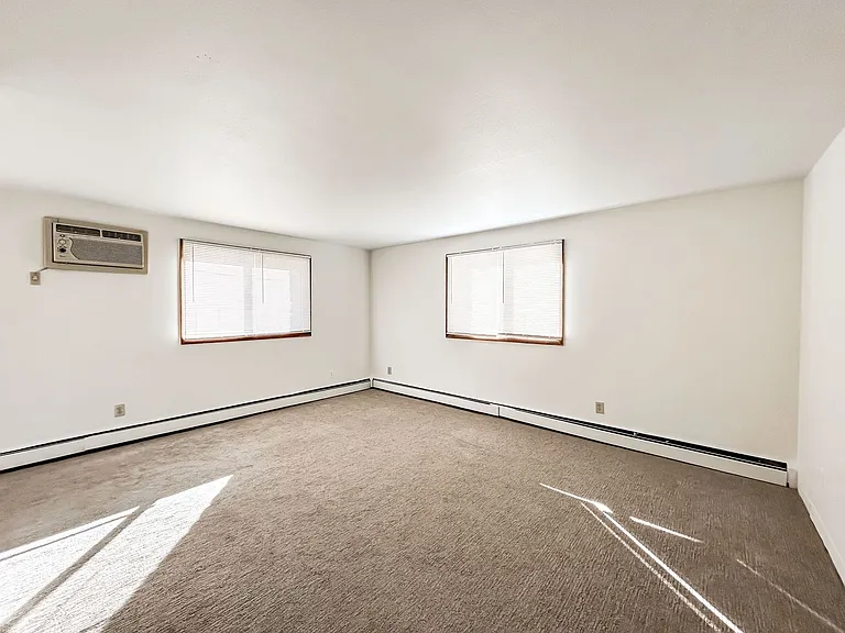 2712 Pillsbury Ave S — Photo 6