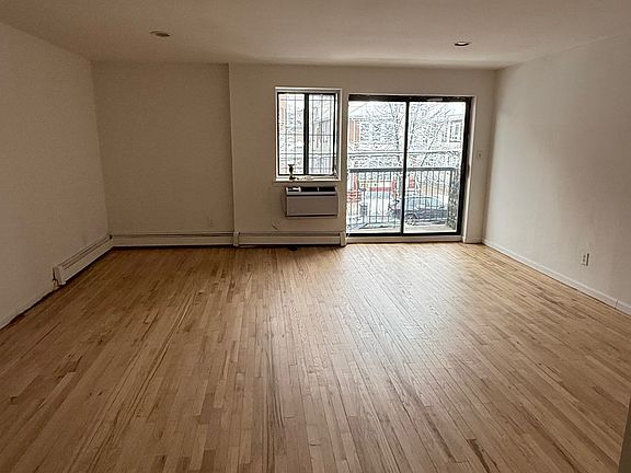 3rd image of 7541 113th St APT 4