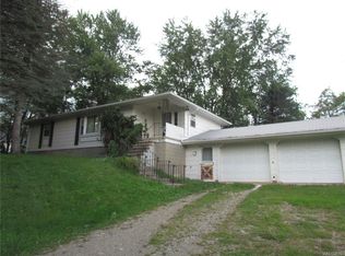 9172 Genesee Rd, East Concord, NY 14055