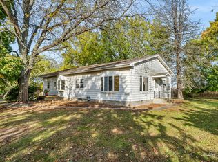 46W028 Granart Rd, Big Rock, IL 60511