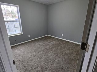 501 S 19th St #19, Herrin, IL 62948