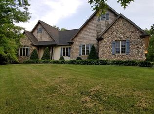 2842 Campfire Rd, Walker, IA 52352