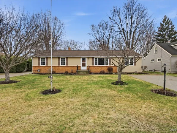 1205 Dodge Rd, Getzville, NY 14068