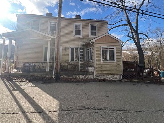 2nd image of 309 Oak St