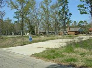 605 Tantallon Dr, Ocean Springs, MS 39564