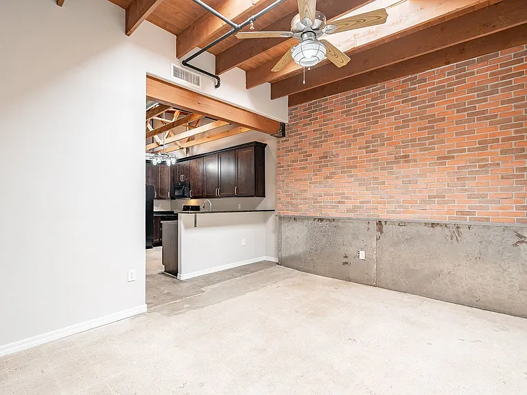 222 S. Cherry Ave. — Photo 14