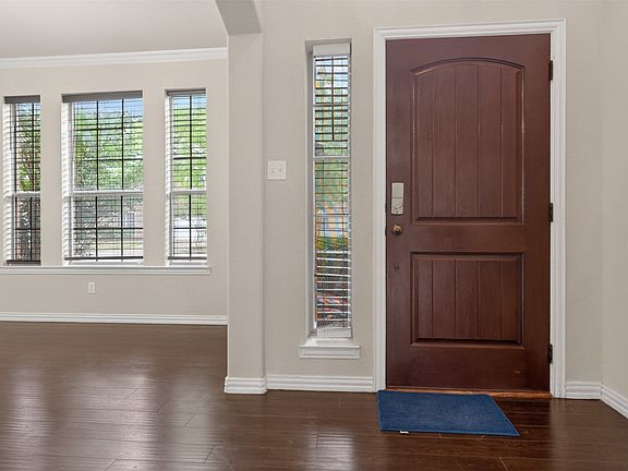 3rd image of 4407 Emerald Leaf Dr