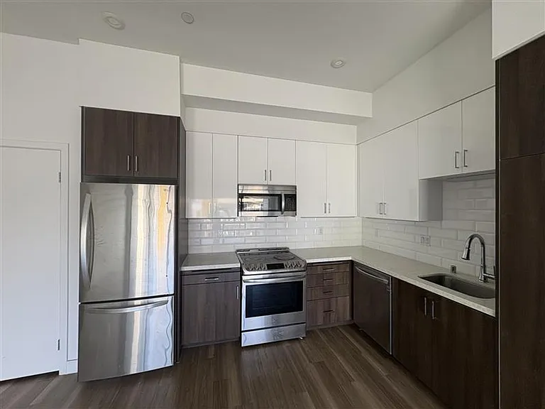 Maya Apartments at 535 Kingsley Dr in Los Angeles — Photo 47