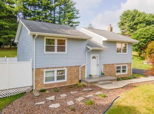 820 Cambria St NW, Christiansburg, VA 24073