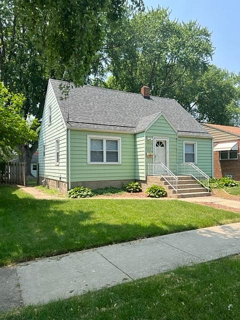 1st image of 271 S Forest Ave