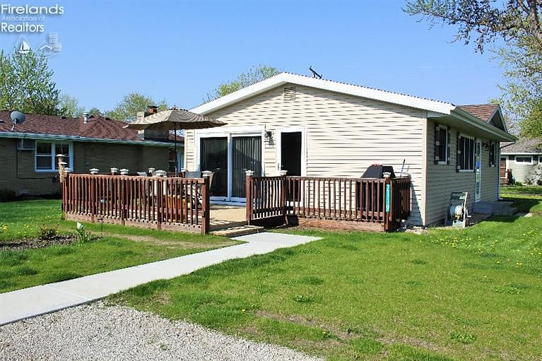 1st image of 2119 S Whitecaps Ln