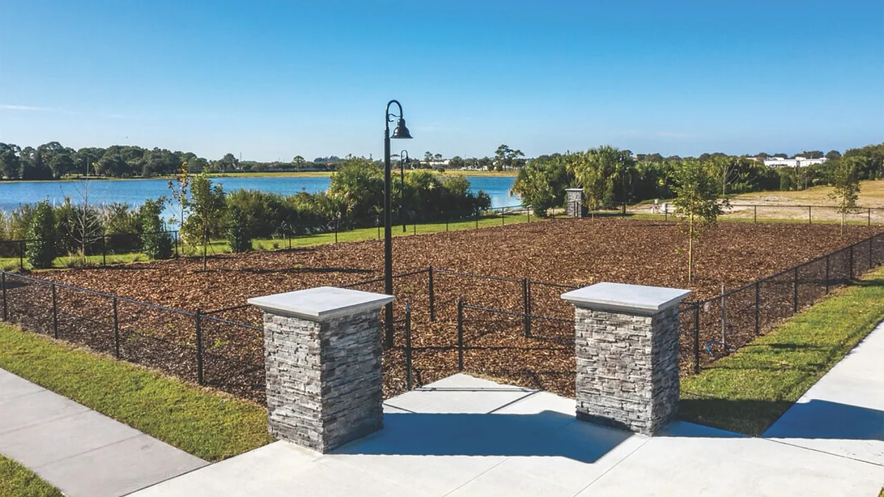 Venice Isles Luxury Apartments — Photo 4