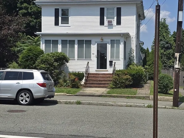 61 Stebbins Ave, Brockton, MA 02301