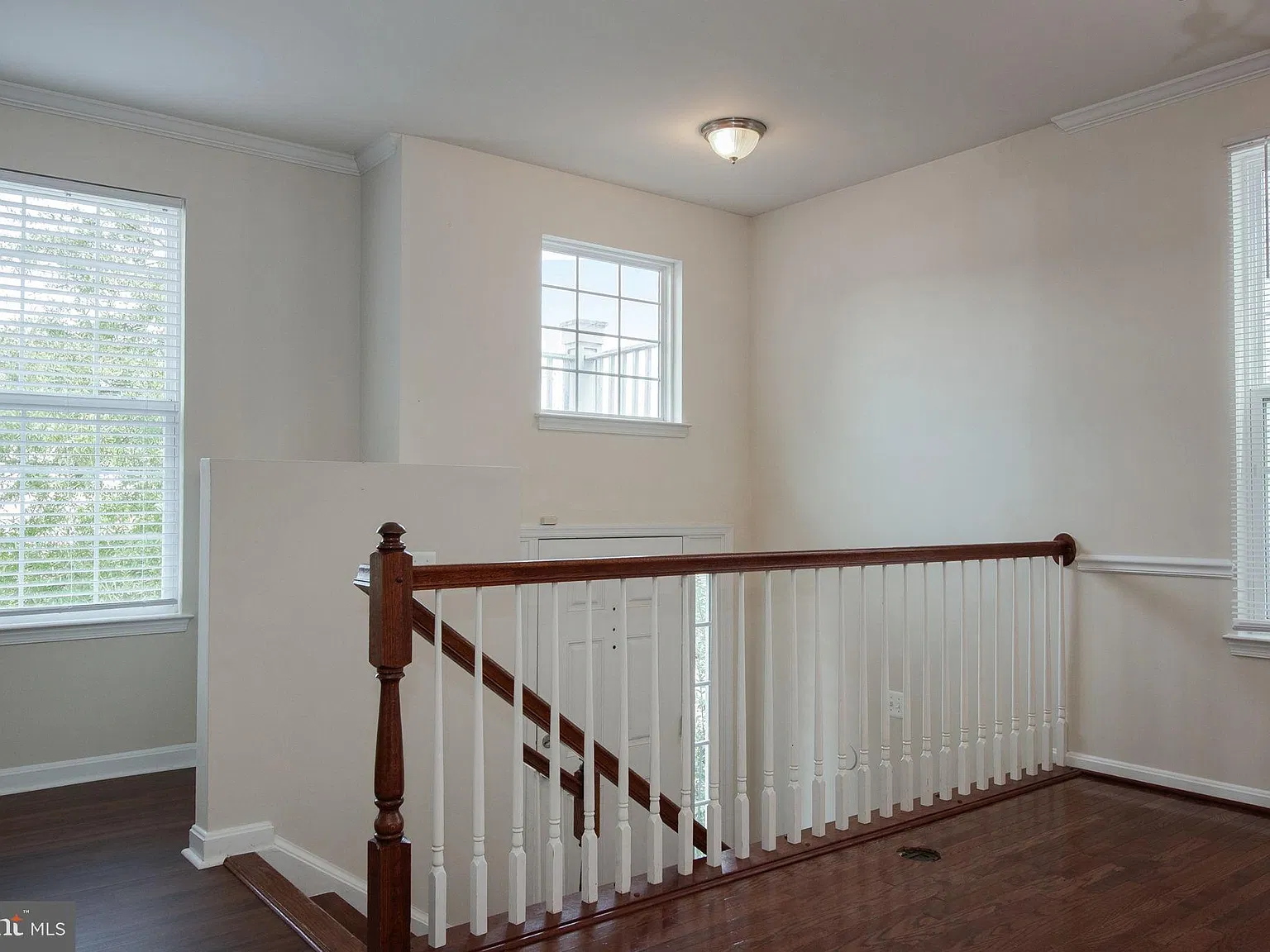 4 bed, 3.5 bath, 3700 sqft, $3,800 — Photo 4