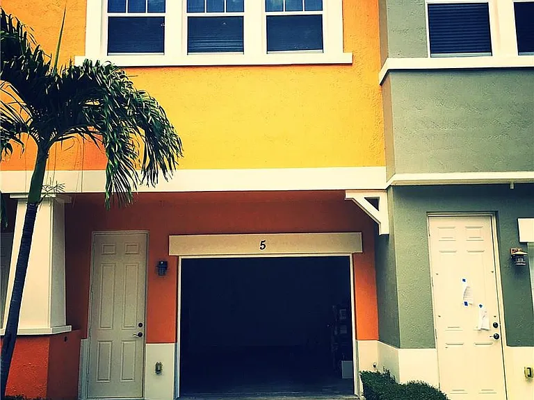 1717 Borrego Way #5 — Photo 4