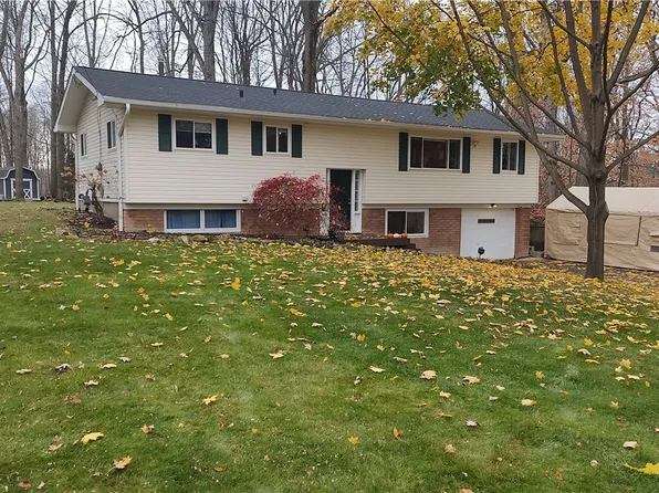 597 Wring Dr, Tallmadge, OH 44278