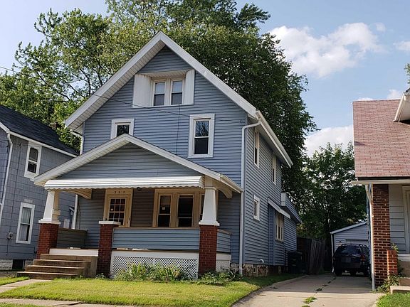 3rd image of 323 Cole Ave