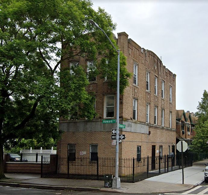 1st image of 316 Chauncey St