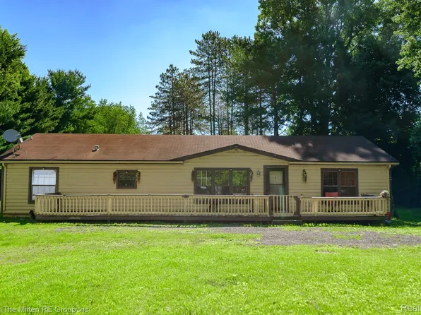 1422 Ridge Rd, Ypsilanti, MI 48198