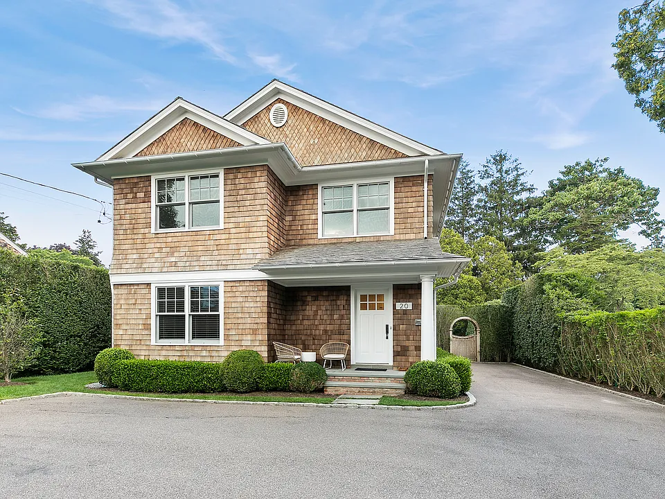 20 Pleasant Ln