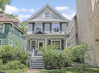 6655 N Greenview Ave, Chicago, IL 60626