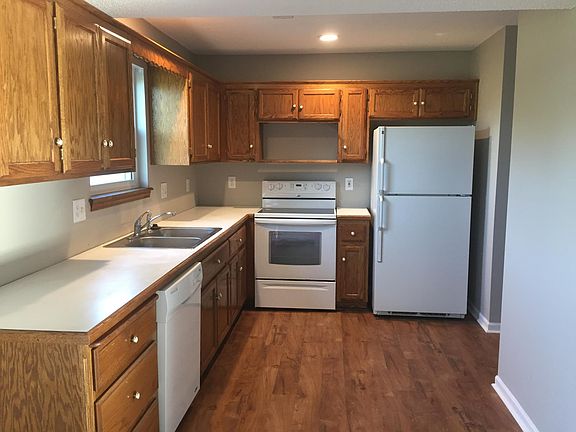 5th image of 7443 N Hunter Ct