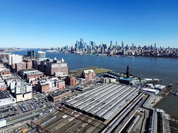 12 Hudson Place image 16 of 18