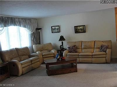 3rd image of 1265 Cherry Ln