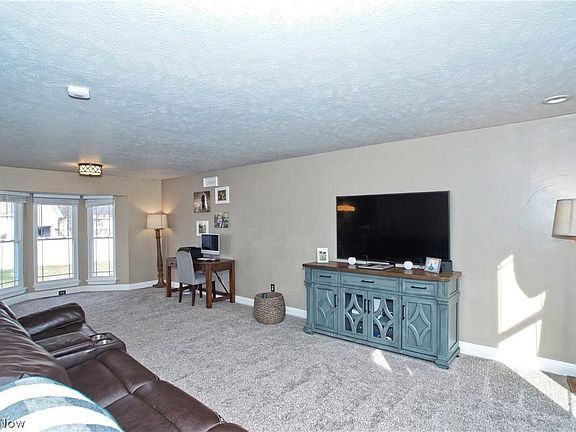 3rd image of 1395 Cedar Creek Ct