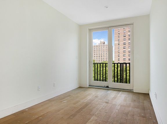 4th image of 920 Myrtle Ave #O7a