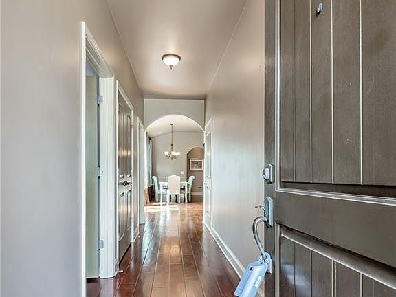 3rd image of 624 Stickley Oak Way