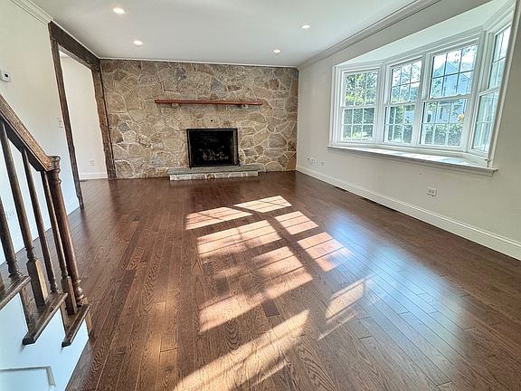 Formal Living room or flex space