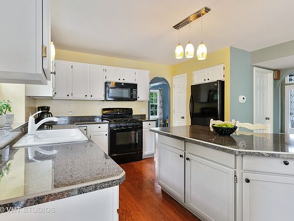 4th image of 853 Tylerton Cir