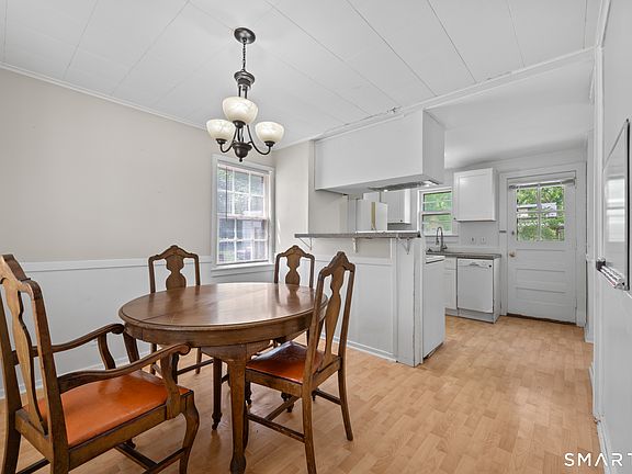 5th image of 4 Waddell Road