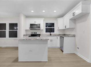 576 Colony Rd, Newport News, VA 23602