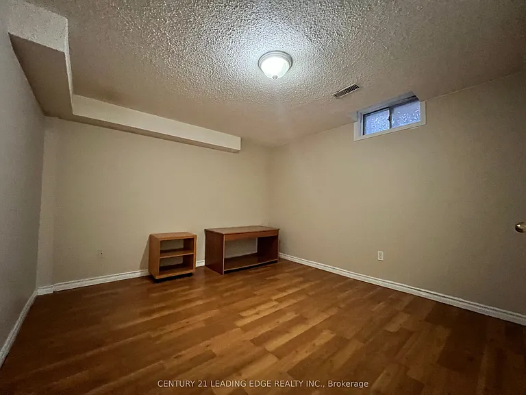 35 Irenemount Cres #BASEMENT — Photo 11