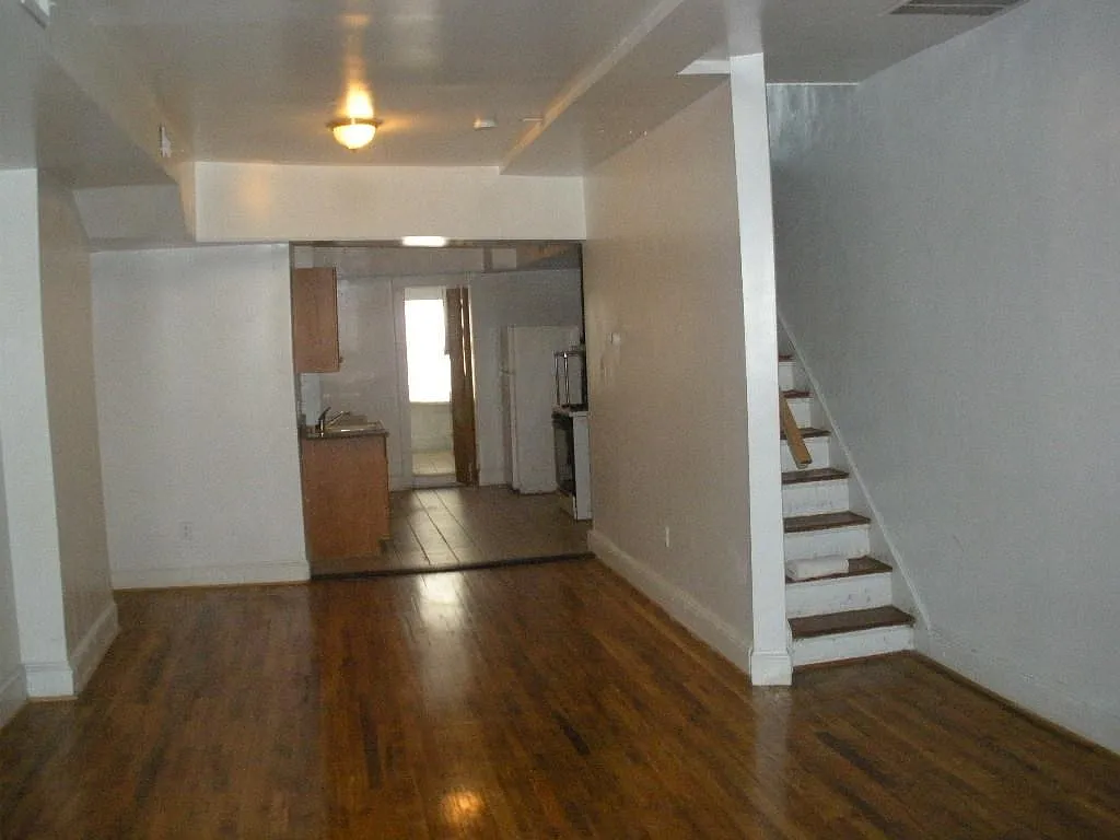 3 bed, 1358 sqft, $3,500 — Photo 3