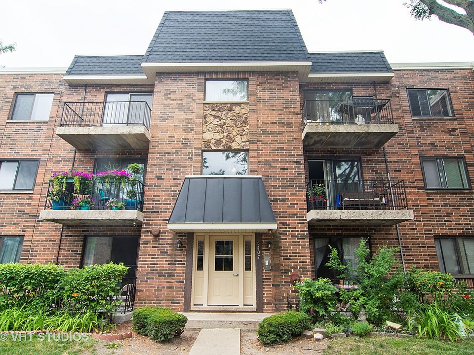 1st image of 5407 Chateau Dr #5