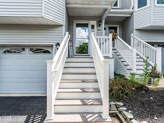 3rd image of 362 Mimosa Court
