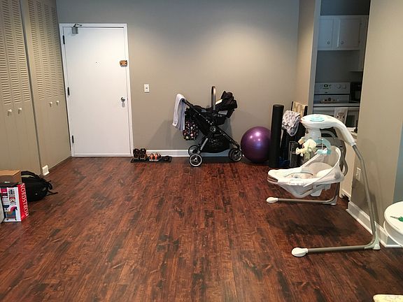 3rd image of 607 W Wrightwood Ave APT 309