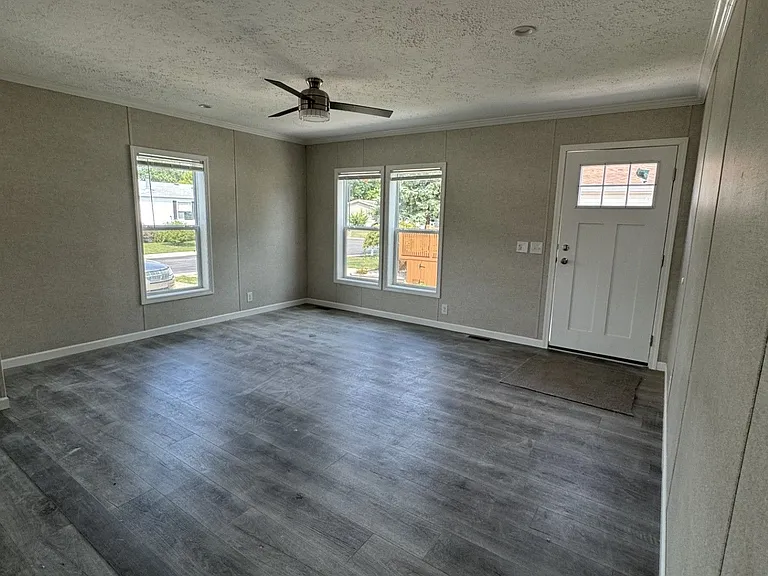 Oakridge Estates — Photo 15