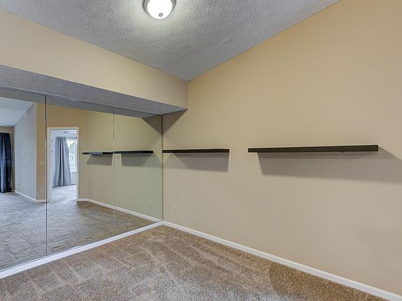4th image of 511 Aspen Glen Dr