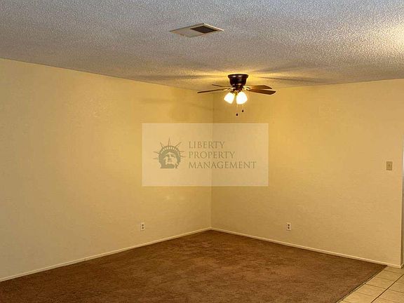 4th image of 2209 Banyan Way