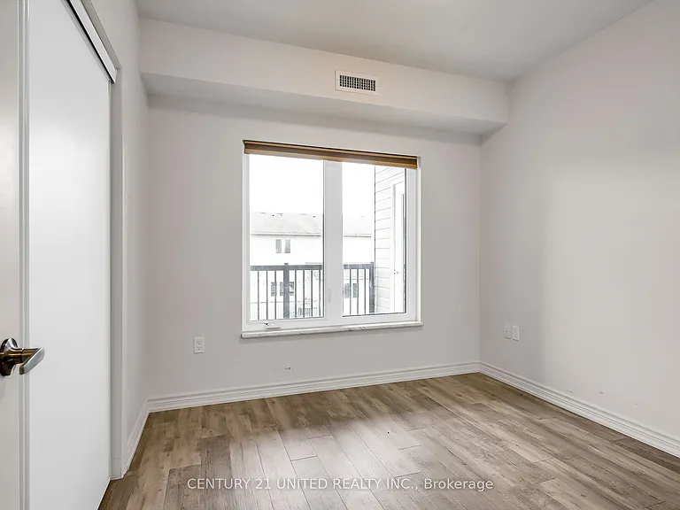 82 Munroe St #102 — Photo 16