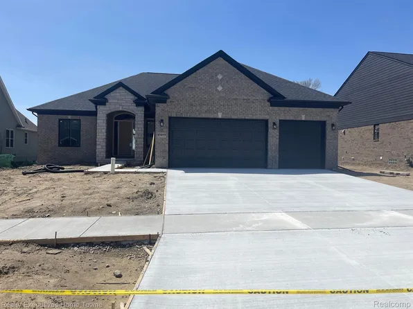 67677 Ashley Ave, Richmond, MI 48062