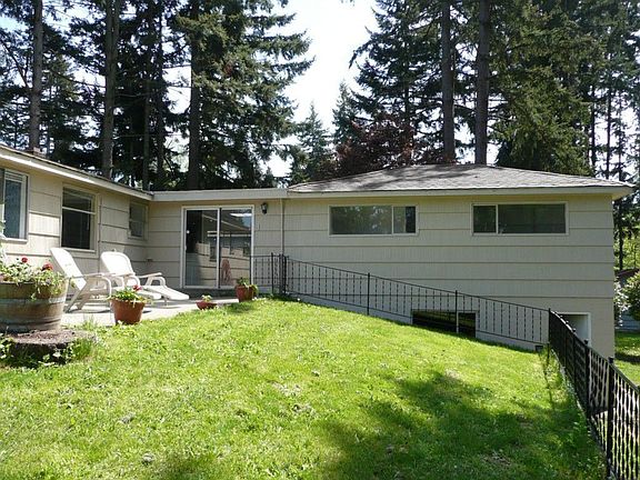 4th image of 4121 151st Ave SE
