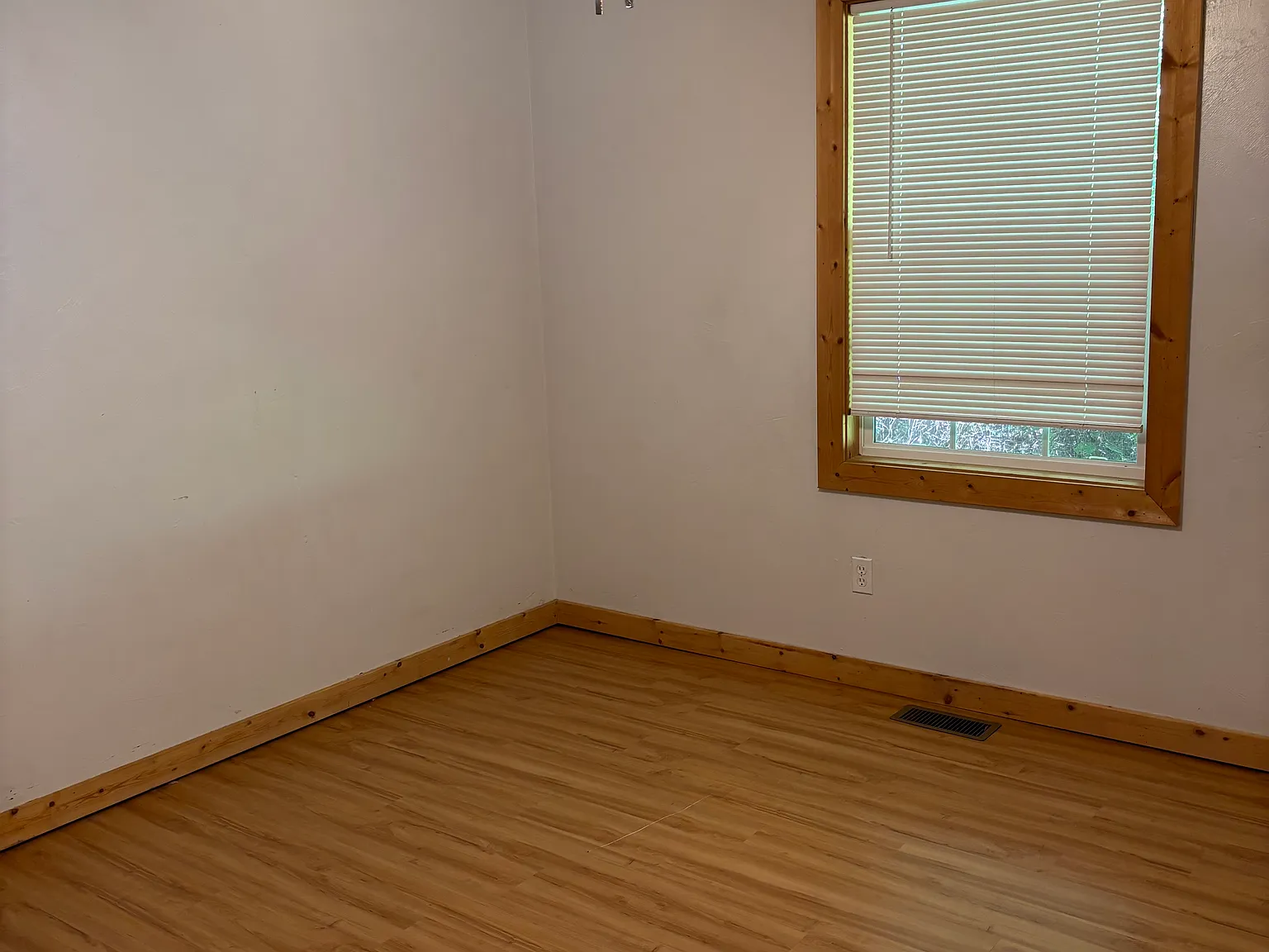 2 bed, 800 sqft, $1,150 — Photo 1