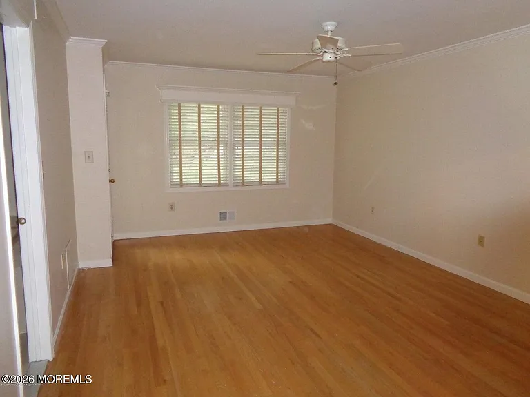 8 Eastborne Dr #1008 — Photo 8
